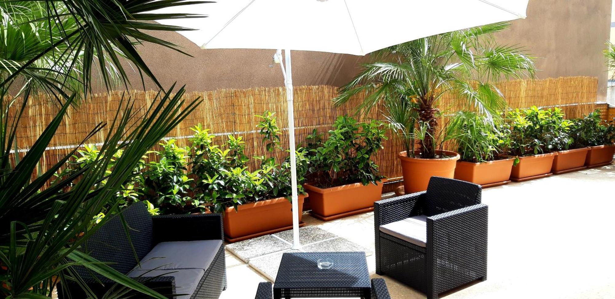 Phalanthos Taranto Bed & Breakfast Exterior photo